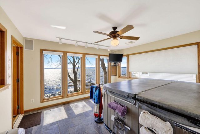 3129 Sunnyside STREET, Stoughton, WI 53589