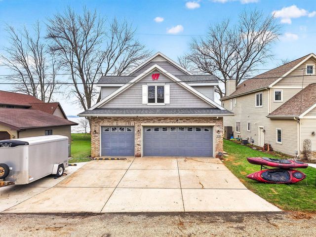 3129 Sunnyside STREET, Stoughton, WI 53589