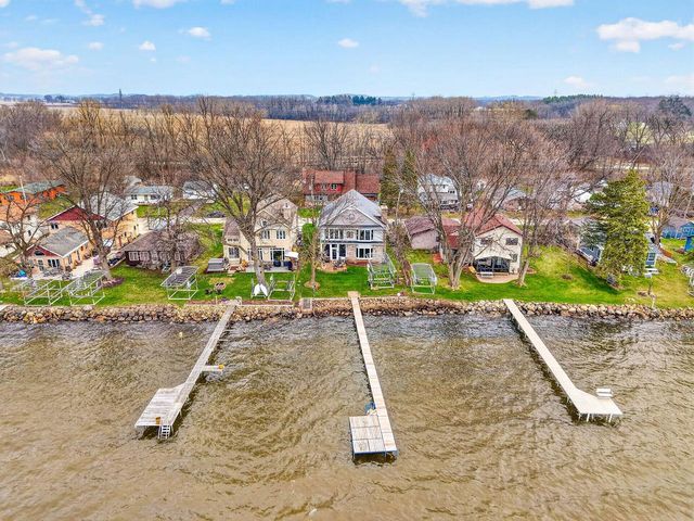 3129 Sunnyside STREET, Stoughton, WI 53589