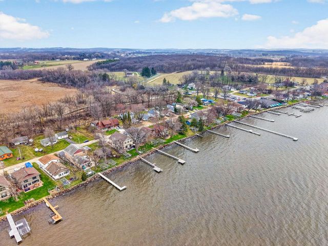 3129 Sunnyside STREET, Stoughton, WI 53589