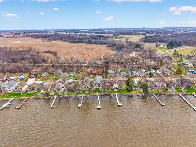 3129 Sunnyside STREET, Stoughton, WI 53589
