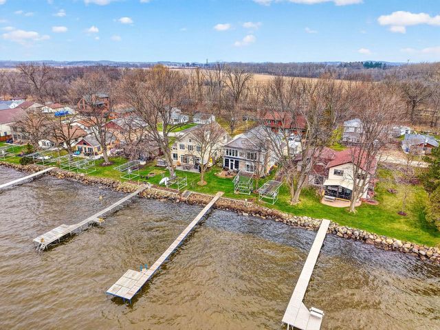 3129 Sunnyside STREET, Stoughton, WI 53589