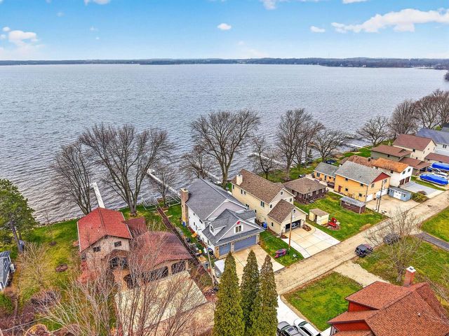 3129 Sunnyside STREET, Stoughton, WI 53589