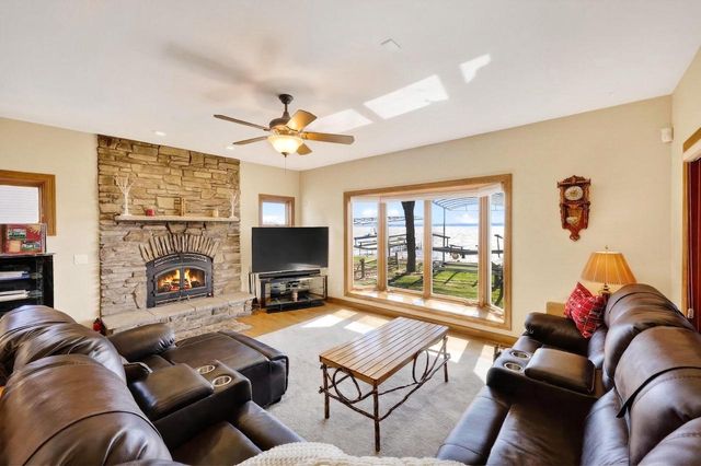 3129 Sunnyside STREET, Stoughton, WI 53589