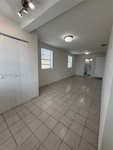 7231 NW 2nd Ter, Miami, FL 33126