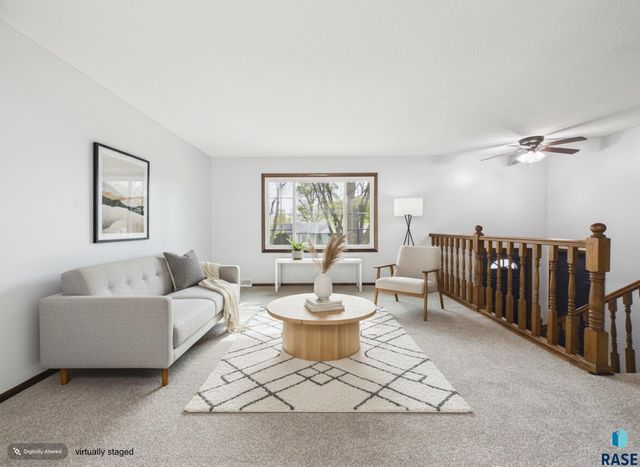 701 S Rohl Dr Drive, Sioux Falls, SD 57103