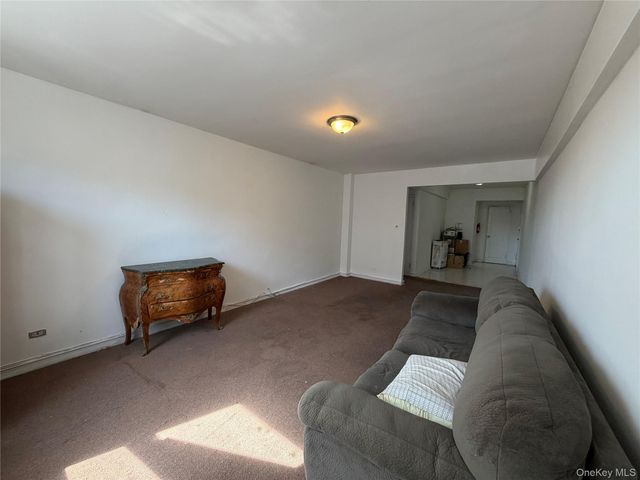 90-09 Northern Boulevard 303, Jackson Heights, NY 11372