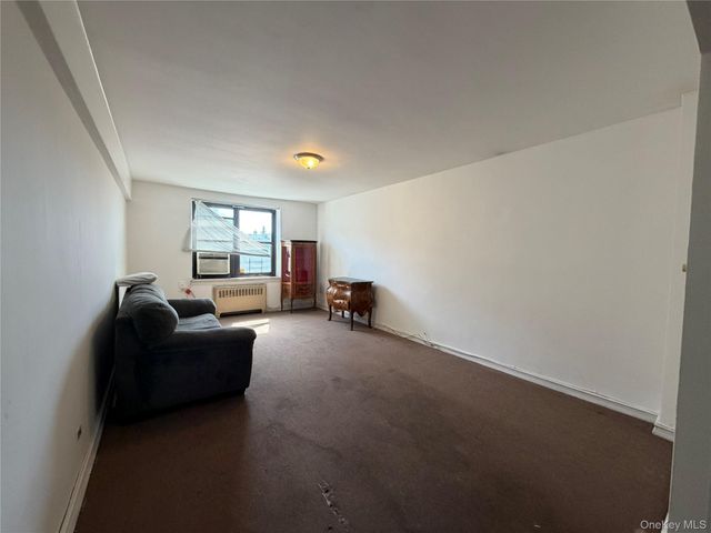 90-09 Northern Boulevard 303, Jackson Heights, NY 11372