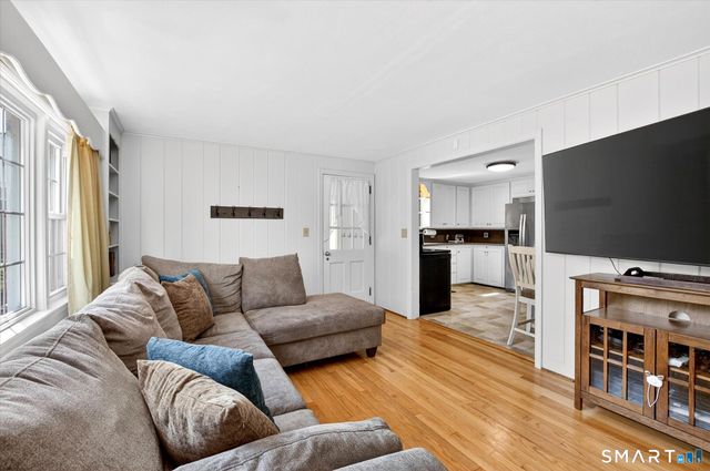 22 Carroll Road, Manchester, CT 06042