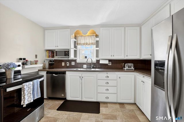 22 Carroll Road, Manchester, CT 06042