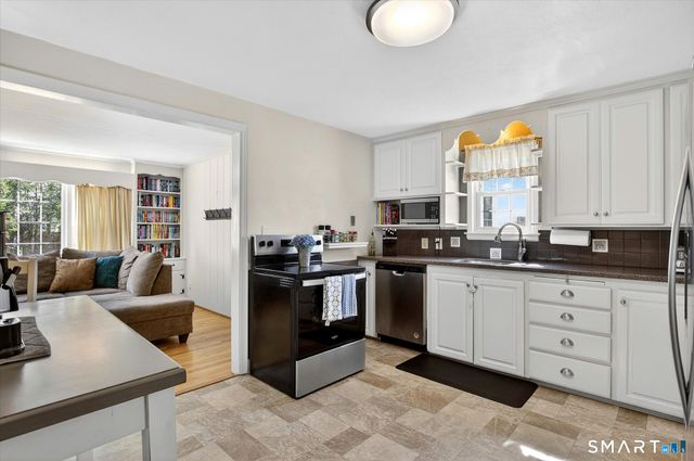 22 Carroll Road, Manchester, CT 06042