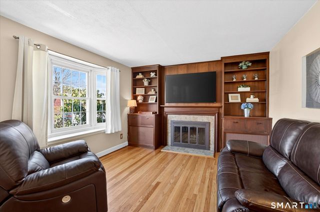 22 Carroll Road, Manchester, CT 06042