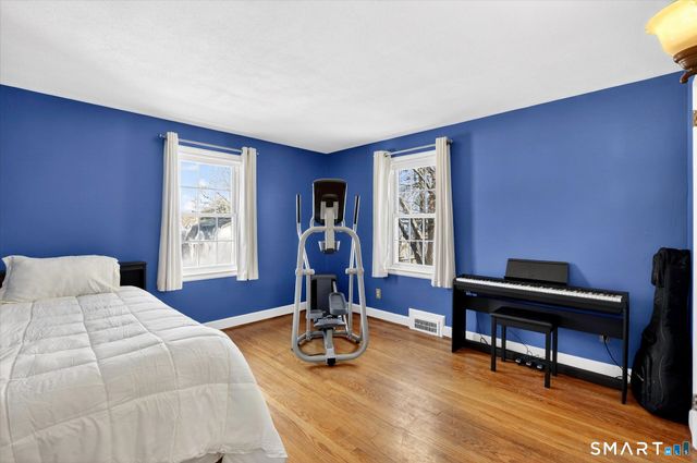 22 Carroll Road, Manchester, CT 06042