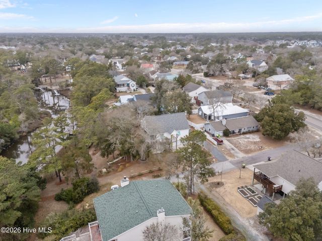 103 SE 27th Street, Oak Island, NC 28465