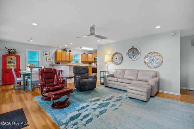 103 SE 27th Street, Oak Island, NC 28465