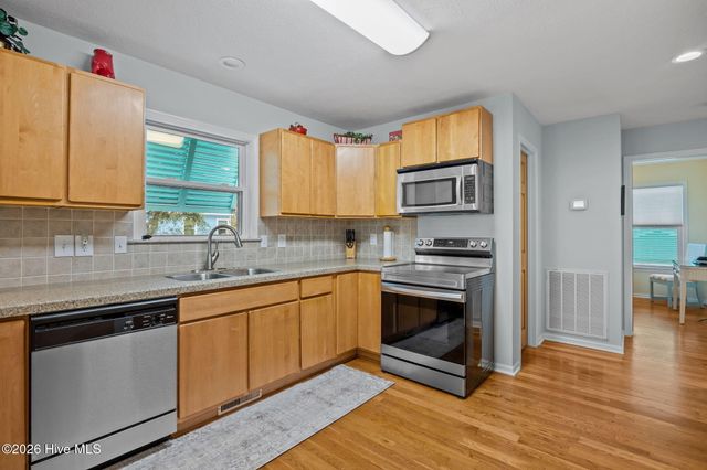 103 SE 27th Street, Oak Island, NC 28465