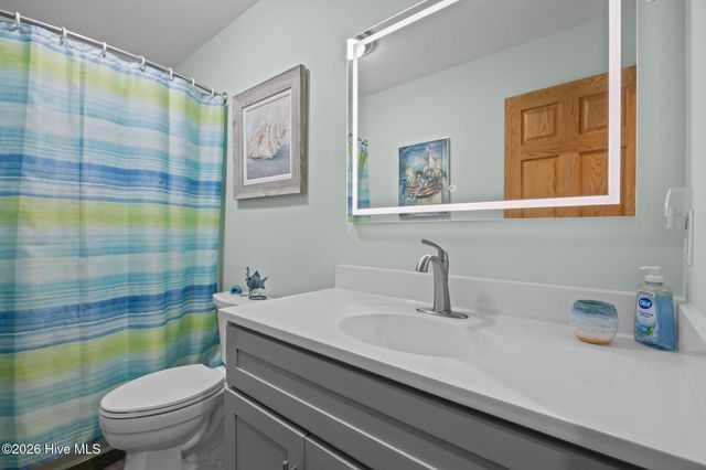 103 SE 27th Street, Oak Island, NC 28465