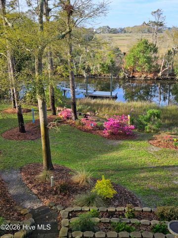 103 SE 27th Street, Oak Island, NC 28465