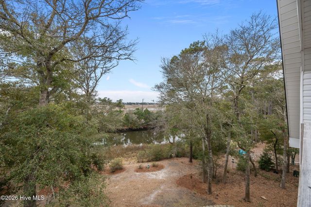 103 SE 27th Street, Oak Island, NC 28465