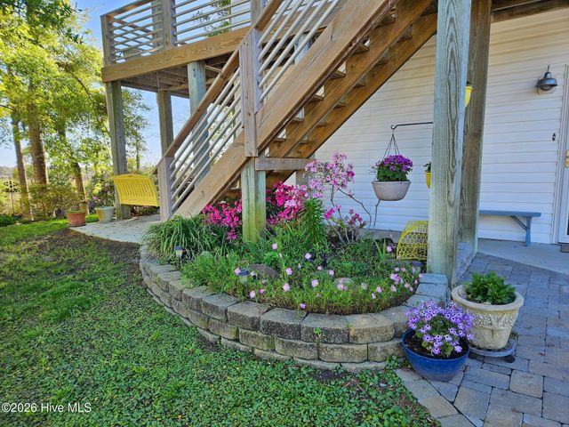 103 SE 27th Street, Oak Island, NC 28465