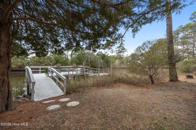 103 SE 27th Street, Oak Island, NC 28465