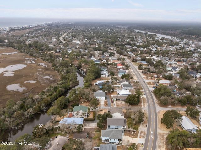 103 SE 27th Street, Oak Island, NC 28465