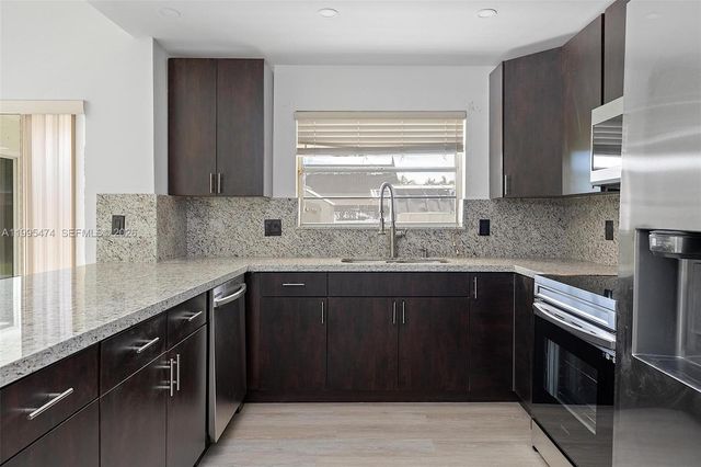 13750 SW 282 ST, Miami, FL 33033