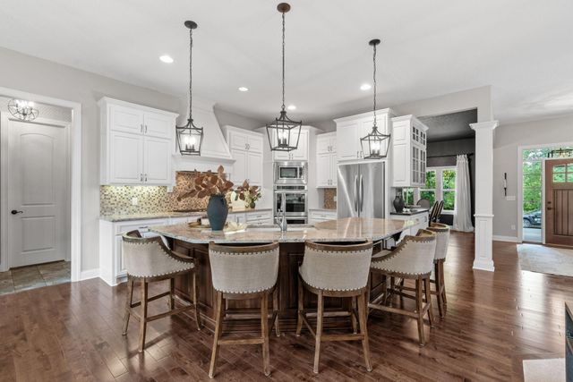 4694 Bluebell Trail N, Medina, MN 55340