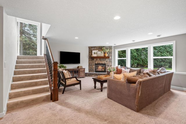 4694 Bluebell Trail N, Medina, MN 55340