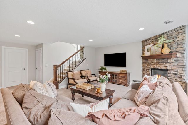 4694 Bluebell Trail N, Medina, MN 55340