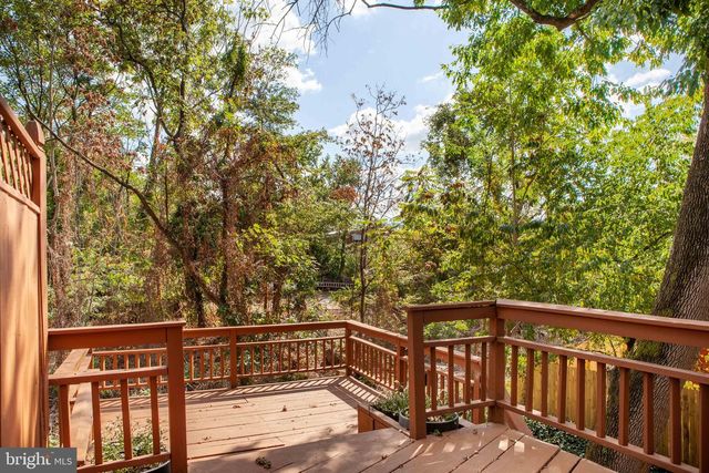 21-A W TAYLOR RUN PKWY W, Alexandria, VA 22314