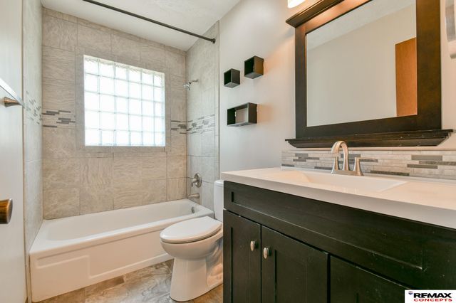 1814 W Peach Street, Lincoln, NE 68522