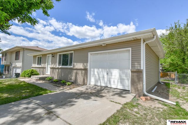 1814 W Peach Street, Lincoln, NE 68522