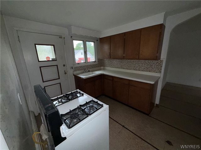 72 Dwyer Street, West Seneca, NY 14224