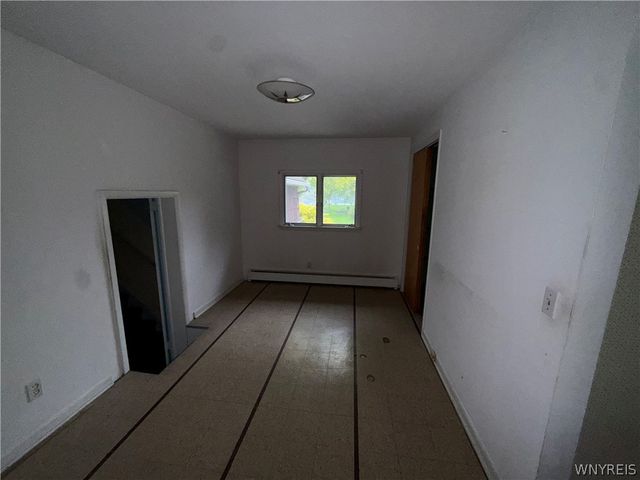 72 Dwyer Street, West Seneca, NY 14224