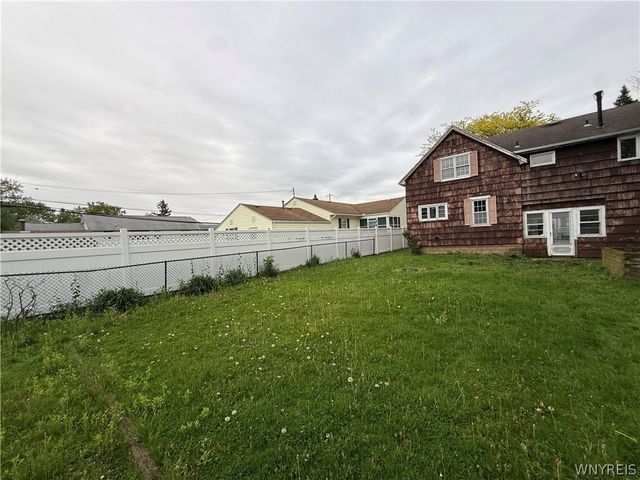 72 Dwyer Street, West Seneca, NY 14224