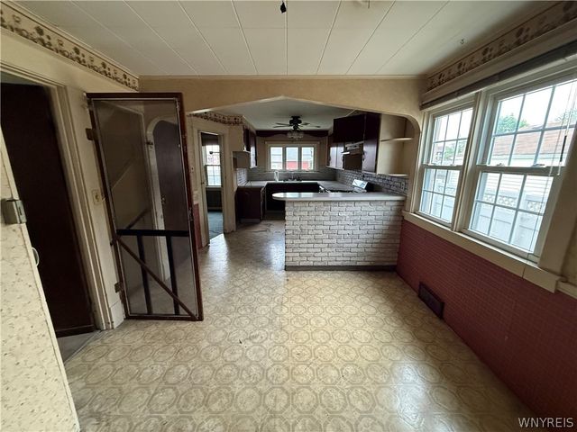 72 Dwyer Street, West Seneca, NY 14224