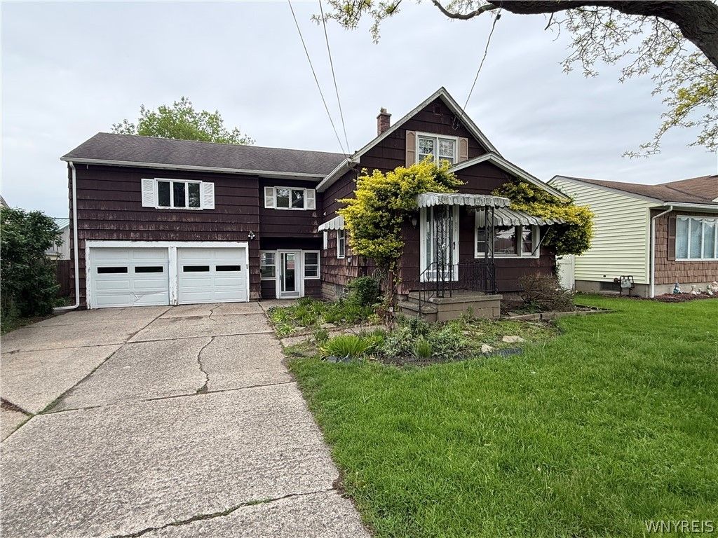 72 Dwyer Street, West Seneca, NY 14224