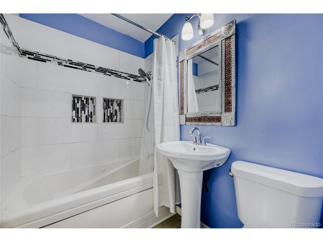 5101 S Washington St, Littleton, CO 80121