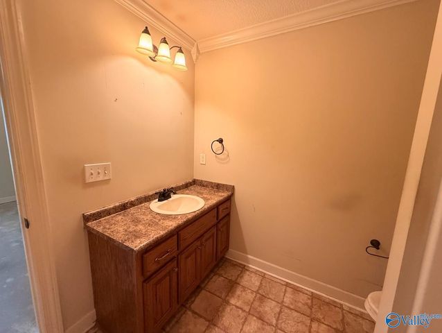 788 Charley Patterson Road, New Market, AL 35761