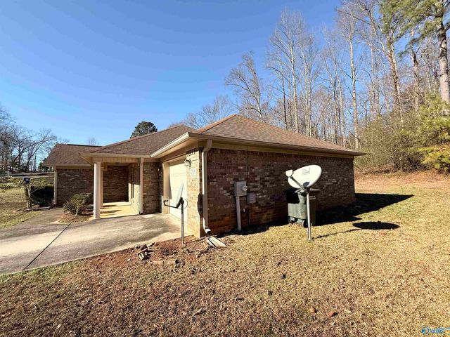 788 Charley Patterson Road, New Market, AL 35761