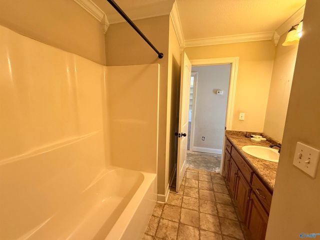 788 Charley Patterson Road, New Market, AL 35761