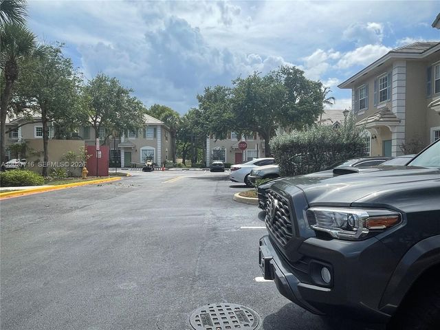 741 NW 42nd Avenue, Plantation, FL 33317