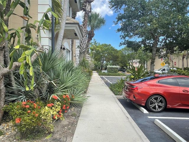 741 NW 42nd Avenue, Plantation, FL 33317