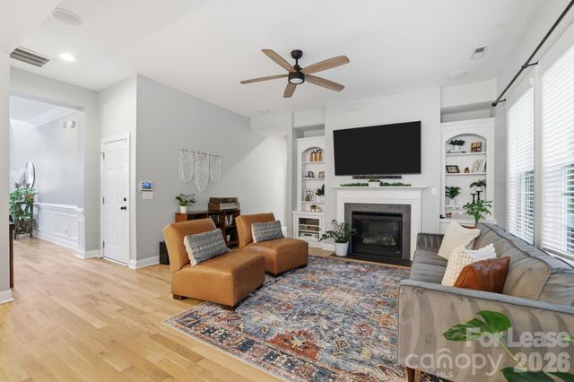 8636 Sagekirk Court, Charlotte, NC 28278