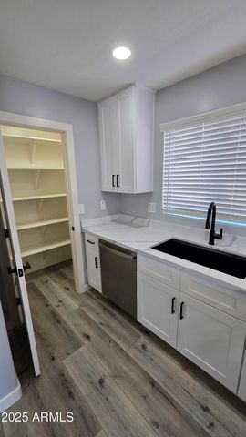23451 N EL FRIO Court, Sun City, AZ 85373