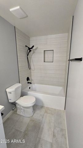 23451 N EL FRIO Court, Sun City, AZ 85373
