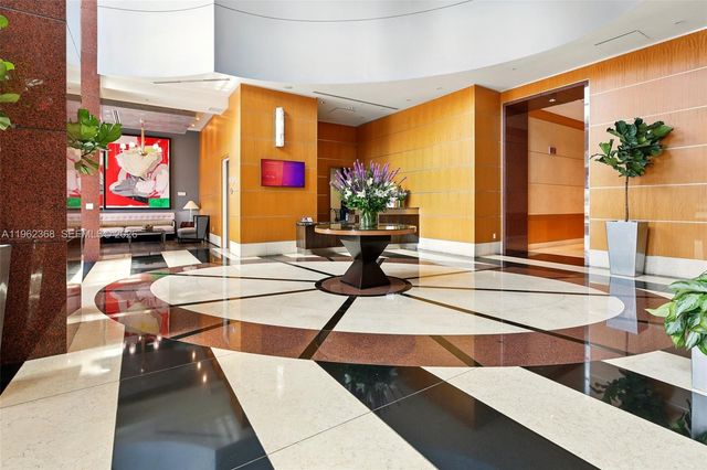 244 Biscayne Blvd 2405, Miami, FL 33132