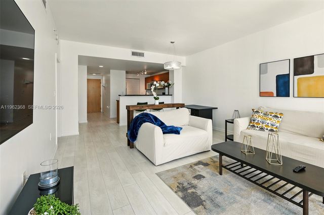 244 Biscayne Blvd 2405, Miami, FL 33132