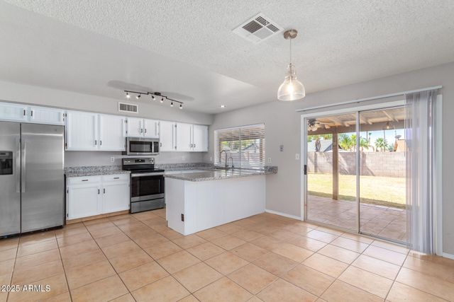 9353 E Altadena Avenue, Scottsdale, AZ 85260